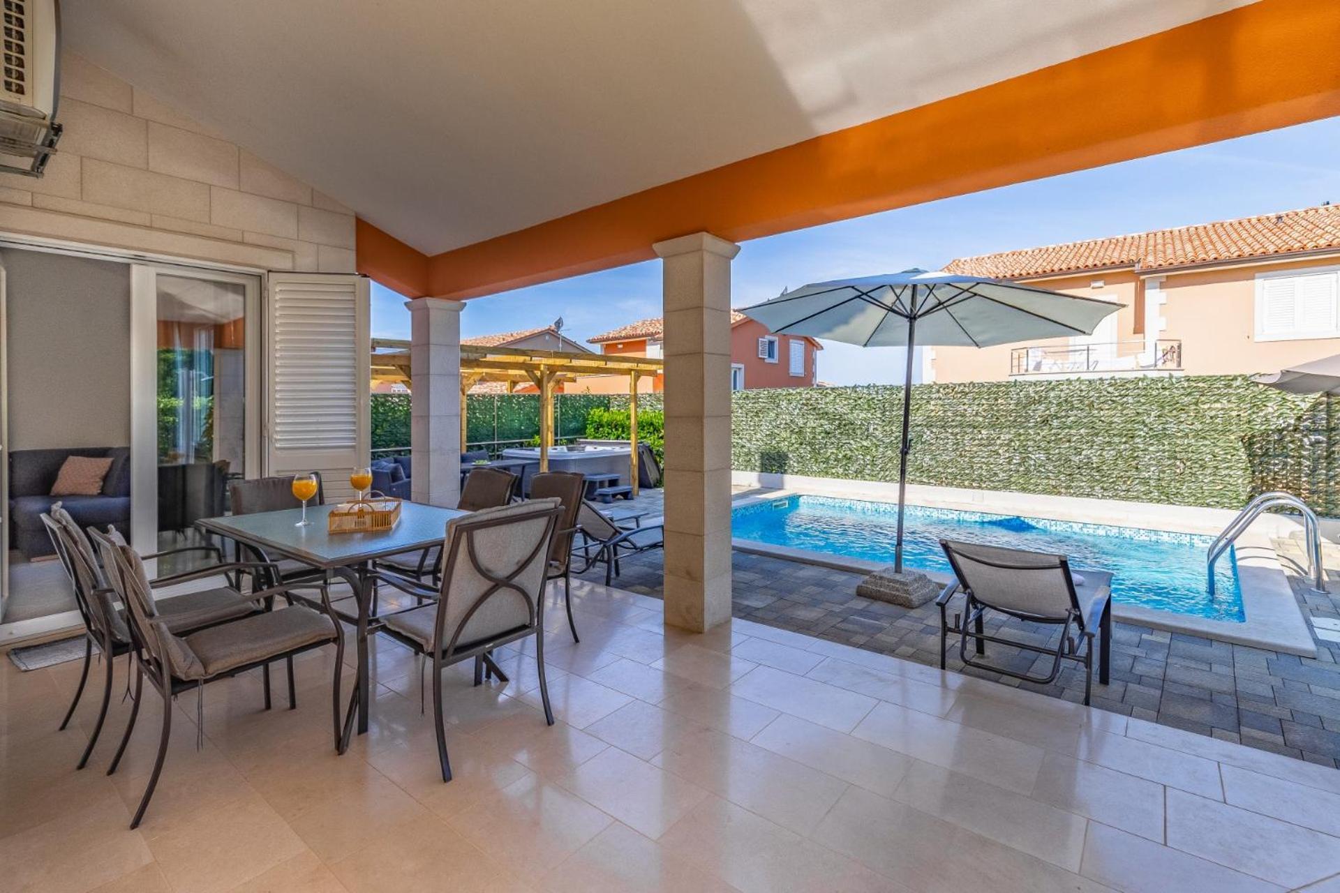 Villas Lotus With Pool And Jacuzzi Пула Екстер'єр фото