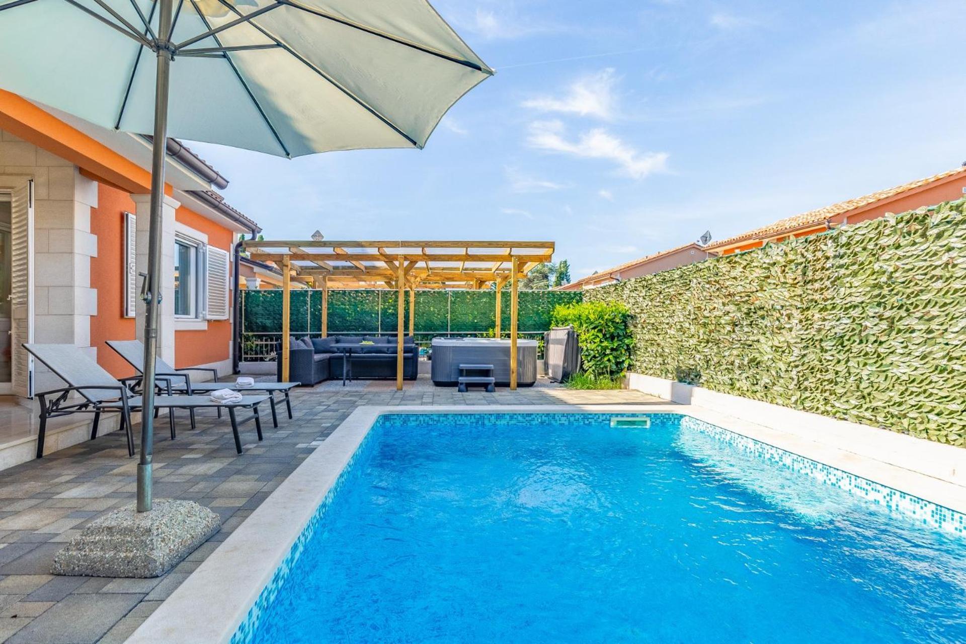 Villas Lotus With Pool And Jacuzzi Пула Екстер'єр фото