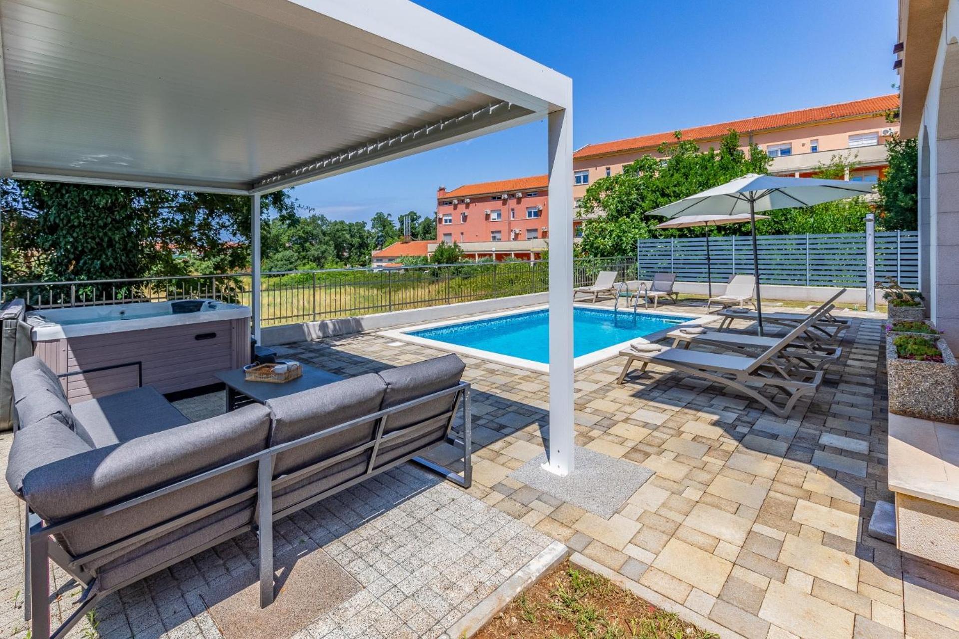 Villas Lotus With Pool And Jacuzzi Пула Екстер'єр фото