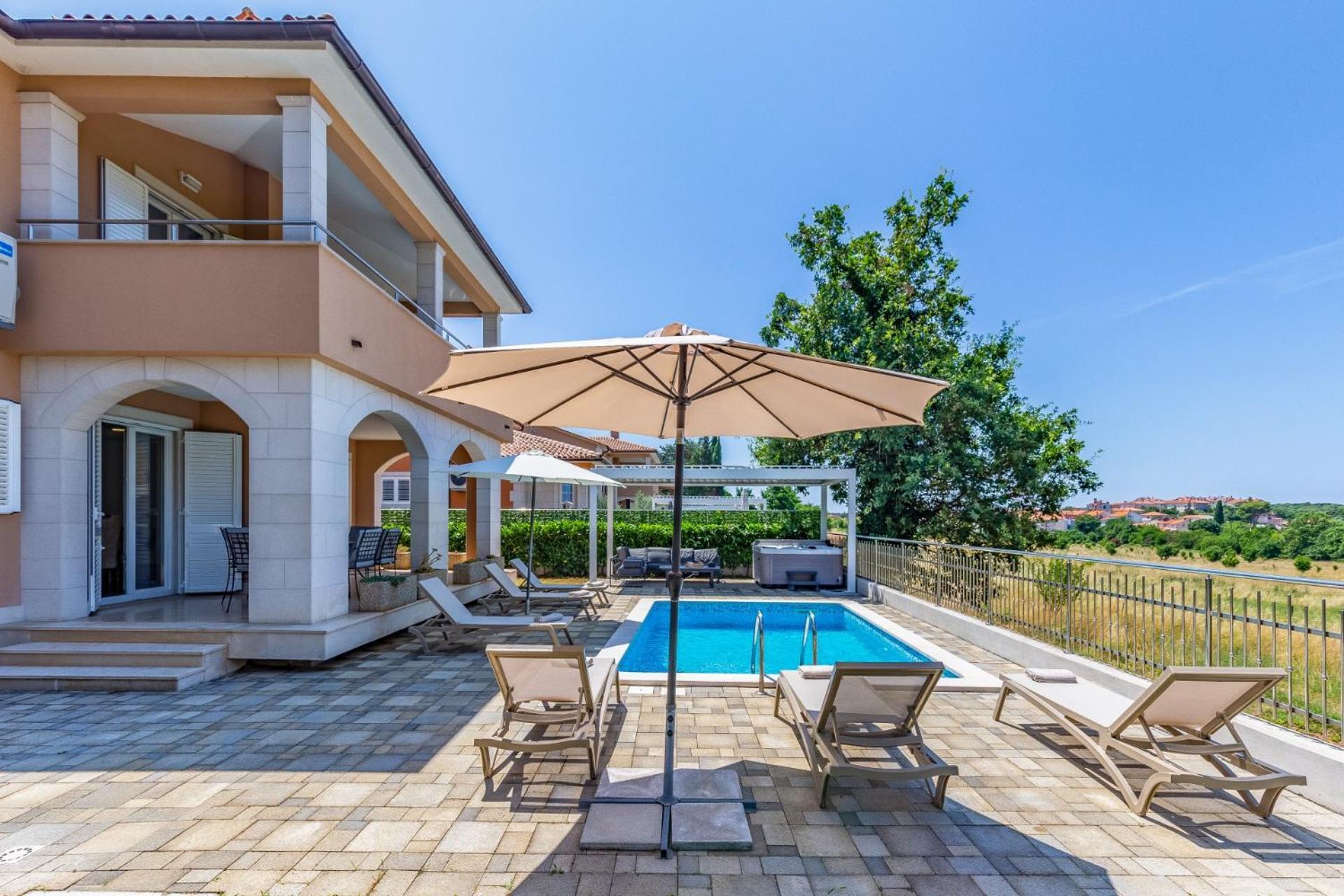Villas Lotus With Pool And Jacuzzi Пула Екстер'єр фото