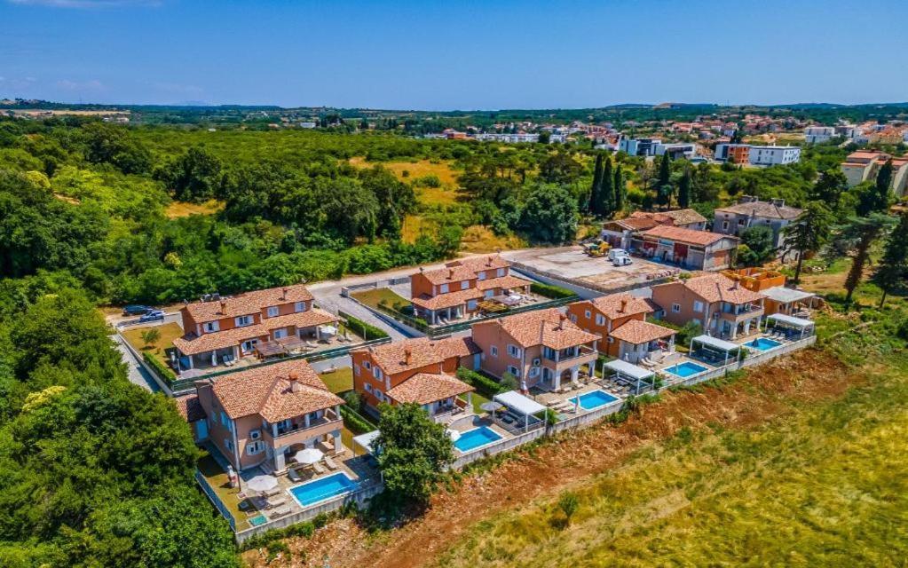Villas Lotus With Pool And Jacuzzi Пула Екстер'єр фото